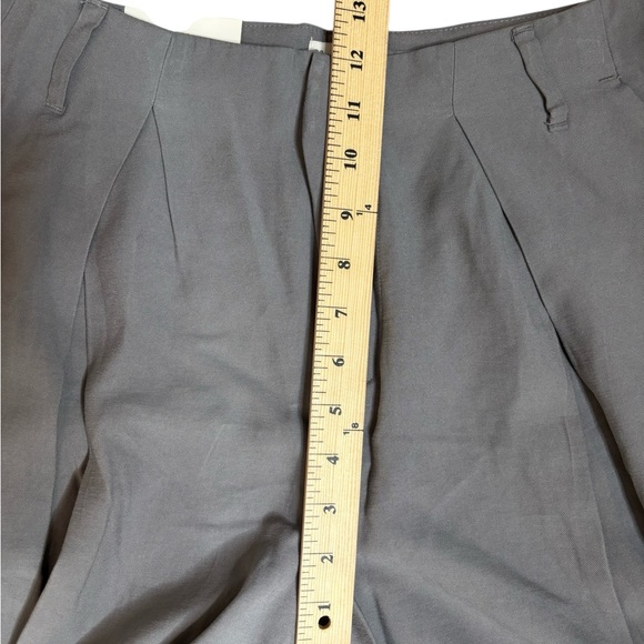 A New Day Women's High-Rise Relaxed Hip & Thigh Gray Trousers, Size 6 Regular - Picture 7 of 12